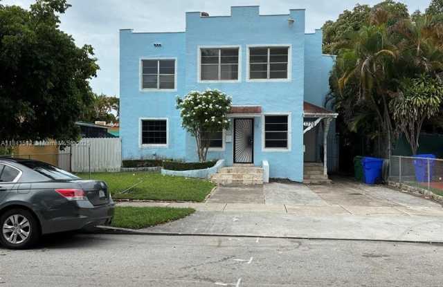 Photo of 1774 SW 11th St