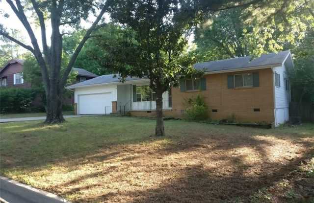 1351  N Stephens  AVE