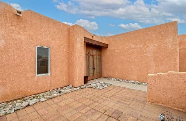 10431 S AVENIDA LA PRIMERA