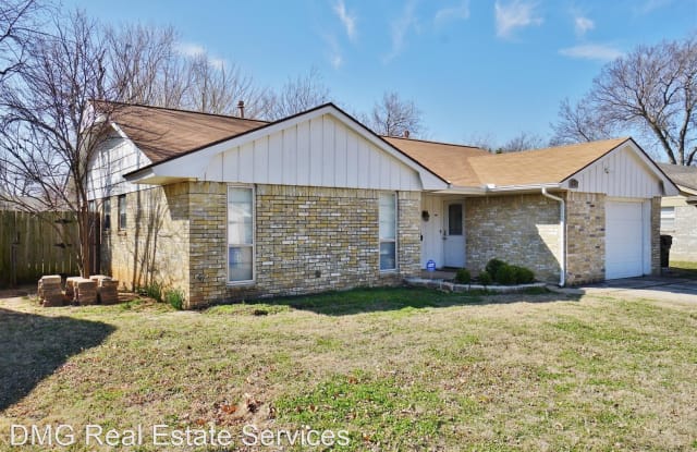 1618 Surrey Dr - 1618 Surrey Drive, Norman, OK 73071