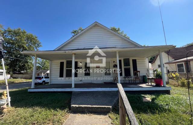 1201 W 1st St