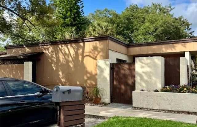 2379 FLAMINGO WAY