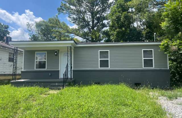 3733 Maple Avenue Southwest
