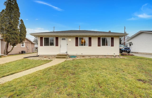 1919 86th Pl - 1919 86th Place, Kenosha, WI 53143