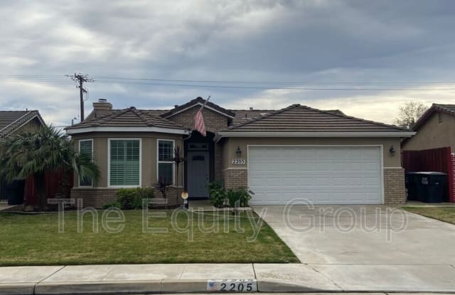 2205 West Delta Ave - 2205 West Delta Avenue, Visalia, CA 93291