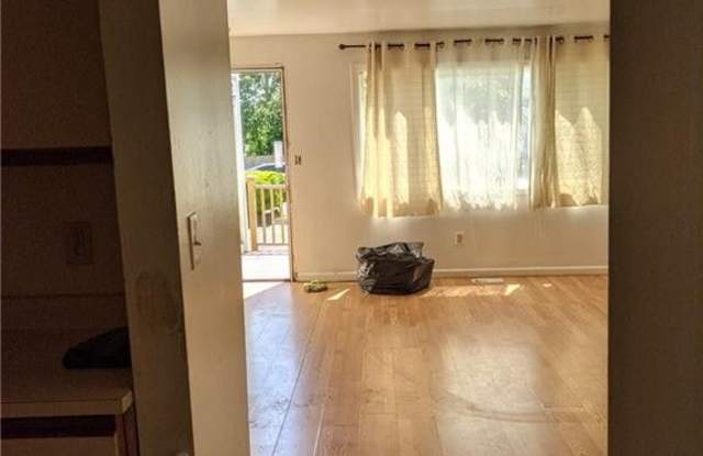 115 Huntington Turnpike