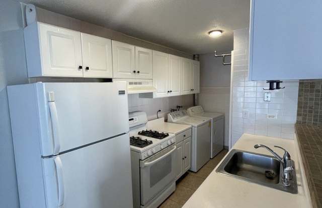 479 James Court unit: D