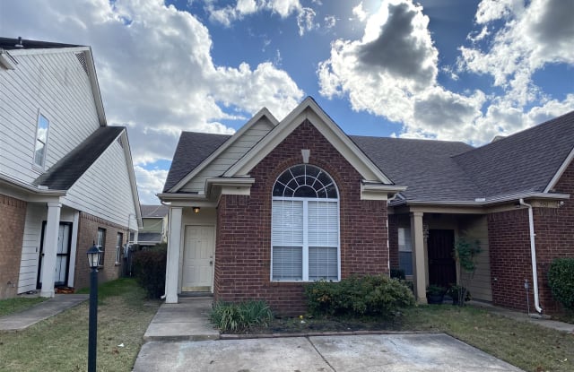 7755 Lipscomb Dr - 7755 Lipscomb Drive, Shelby County, TN 38125