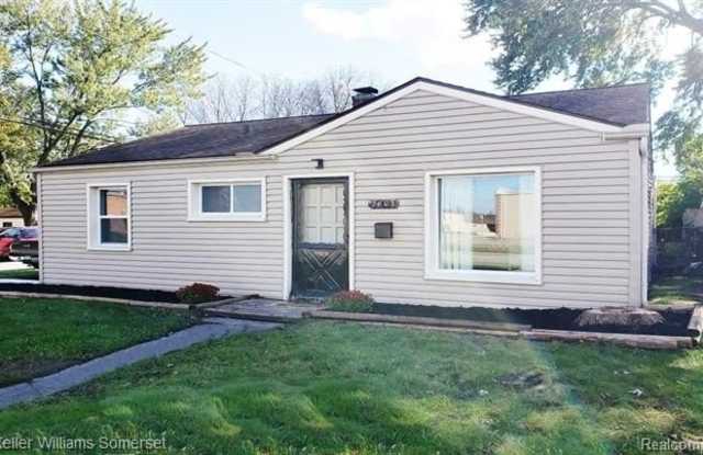 Photo of 2803 Normandy Road