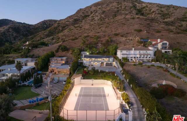 31727 Pacific Coast Hwy