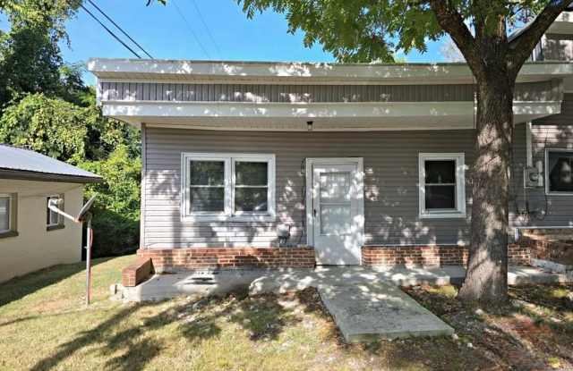 1502 N Dixie Ave - Unit B