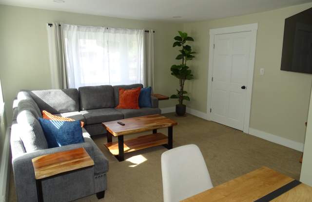 303 Bishop St., 1