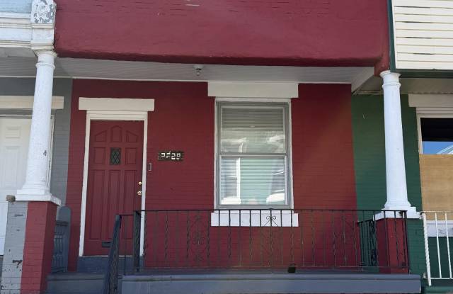 2828 West Clementine Street