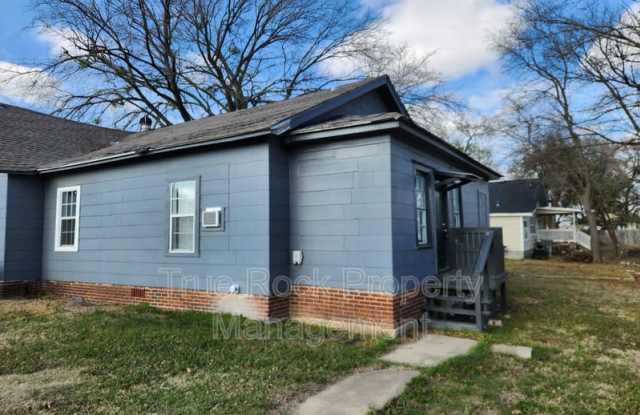 Photo of 426 W. 15th