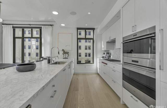 875 California Street