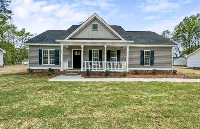 Introducing Your Dream Home in Nash County's Tar River Reservoir Area! Lawn Care Included! - 3501 Tabernacle Church Road, Nash County, NC 27803