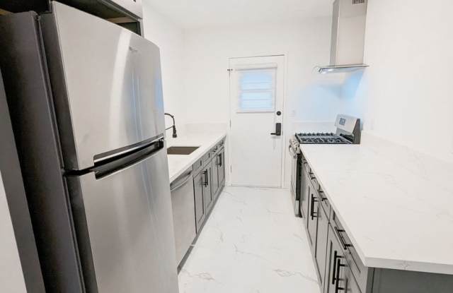 1704-1732 N. Sierra Bonita Ave.