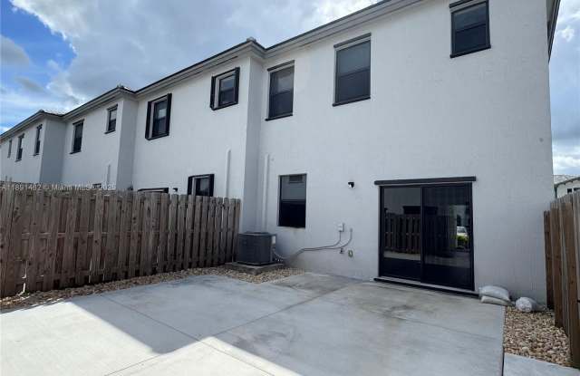 Photo of 13379 SW 287th St