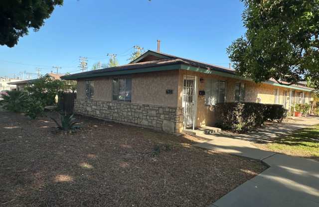 Cute 2 Bd 1Ba Unit in quiet 14 unit Apartment complex