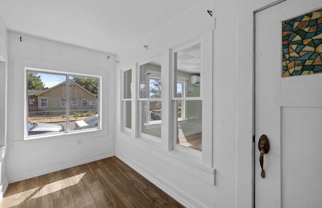 503 West Jackson Street