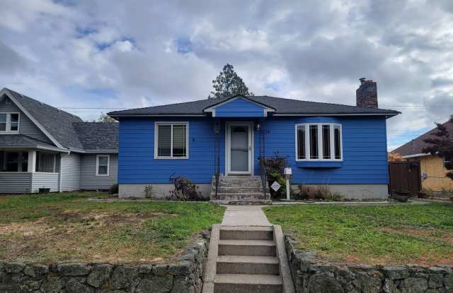 Photo of *MOVE IN SPECIAL * 1ST FULL MONTH FREE* Great 3-Bedroom Home IN The Garland District