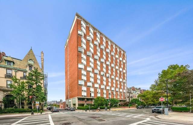 Photo of 330 Beacon Street 85