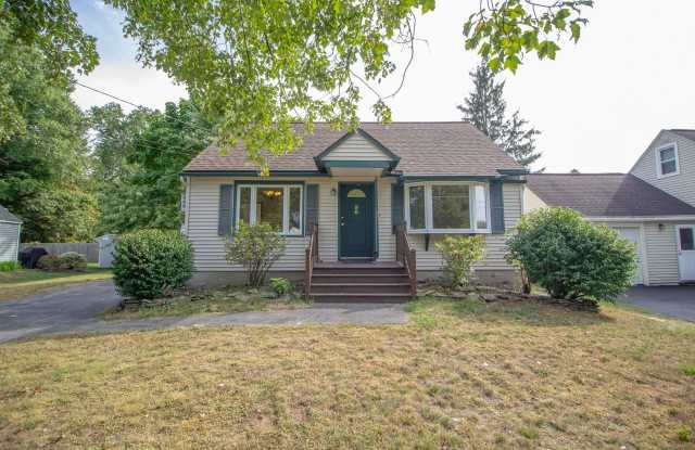 Photo of Cozy Cape Available