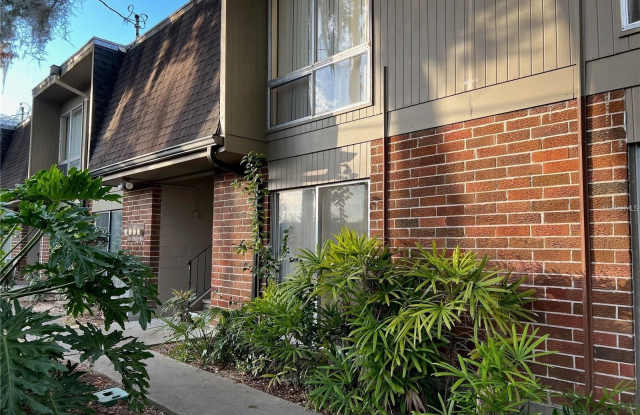 1700 SW 16TH