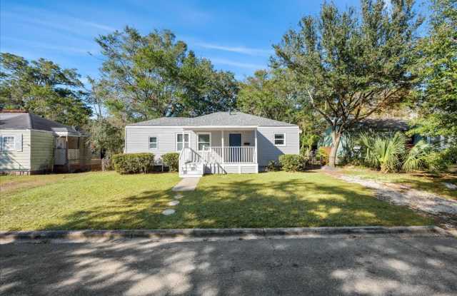 Spacious 2-Bedroom, 2-Bathroom Home in Savannah, GA