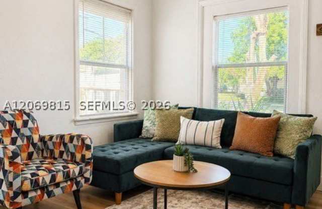 204 SW 2nd Ave