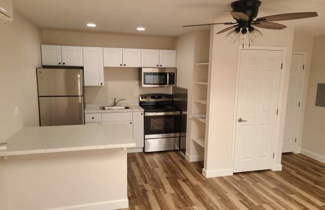 145 W Wickenburg Way