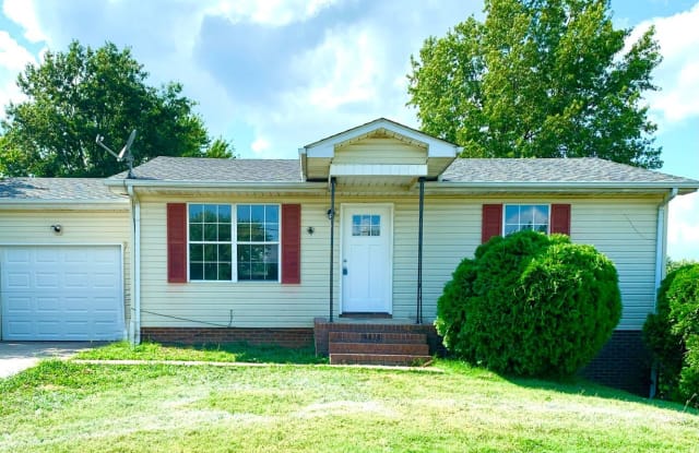 315 Atlantic Ave - 315 Atlantic Avenue, Oak Grove, KY 42262