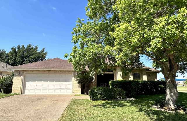 720 Garnet Dr