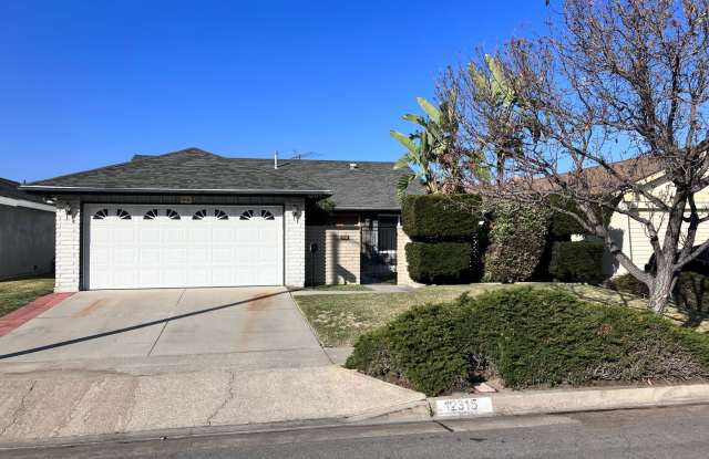 Quiet four (4) bedroom home on a culdesac in beautiful Cerritos, California - 12315 Carnaby Street, Cerritos, CA 90703