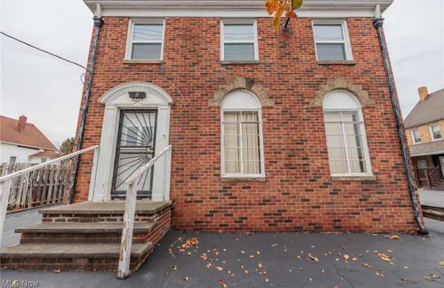 5209 Memphis Avenue unit: Up