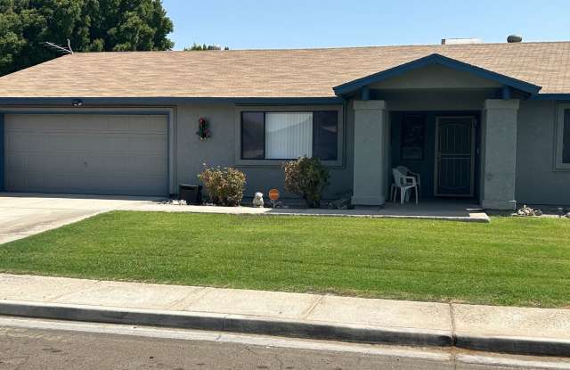 Photo of La Paloma Estates POOL Home!