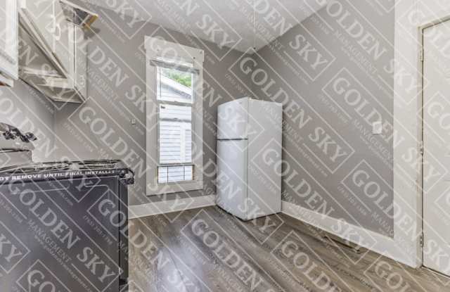 619 West Adams Street