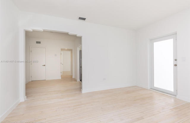 645 Michigan Ave