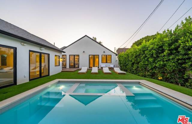 Photo of 1222 S Genesee Ave