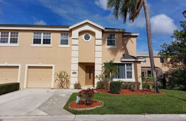 Photo of 331 Oak Crest Terrace