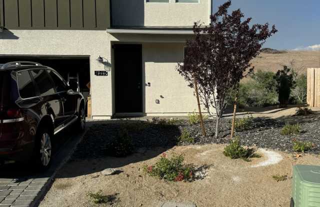 4940 Black Falcon way