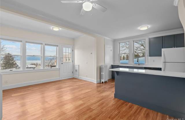 Photo of 10 S Eckar Street unit: 3