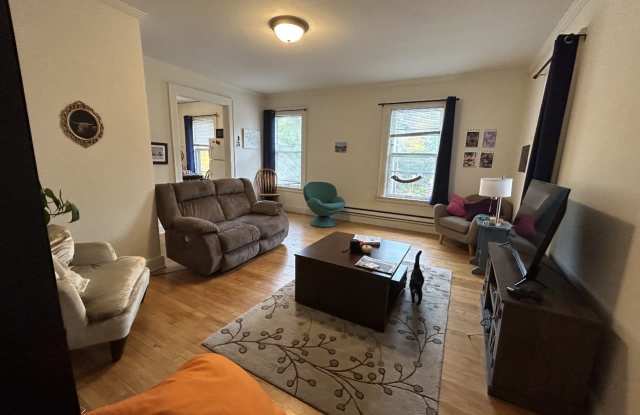 Photo of 109 E Gorham - Unit 3