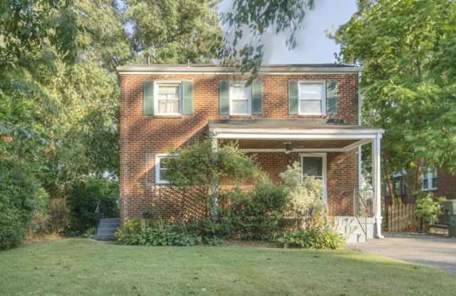 8411 Potomac Ave