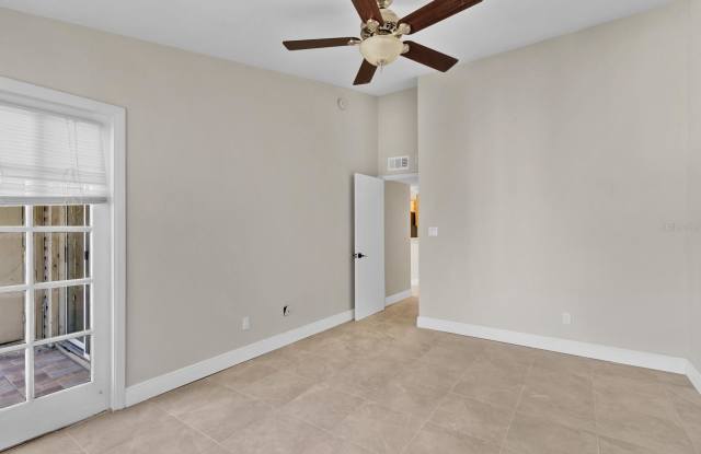 1964 Lake Atriums Circle # 175 - 1