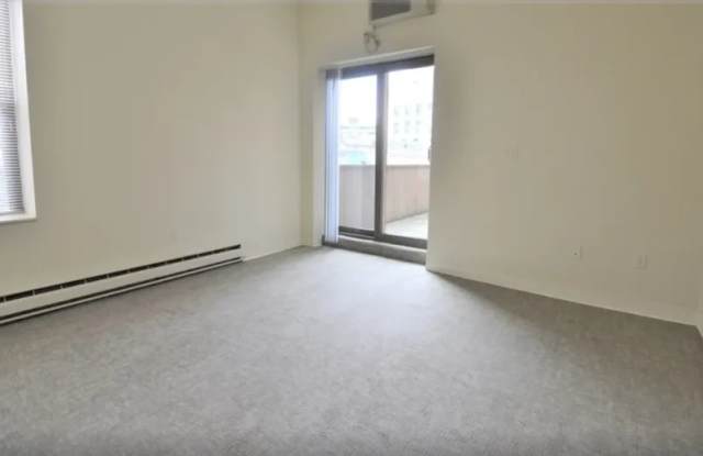 23 Saint Germain St.