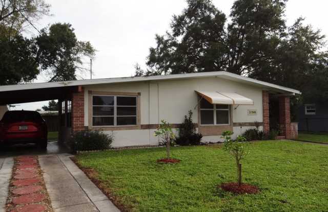 Port Charlotte Annual Rental. 2 bed, 2 bath, 1 carport
