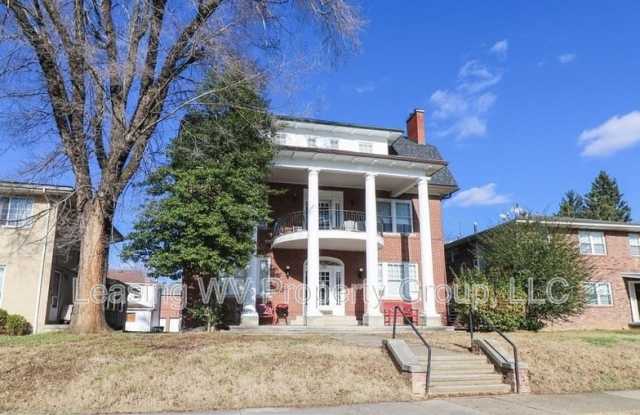 Photo of 1208 Kanawha Terrace