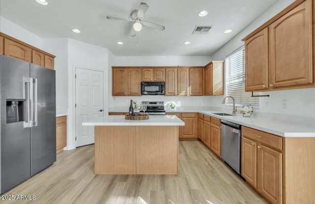 9021 W VILLA MARIA Drive