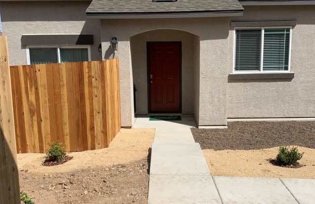 Photo of 4 bedroom Townhome with $1000 Rent Credit
